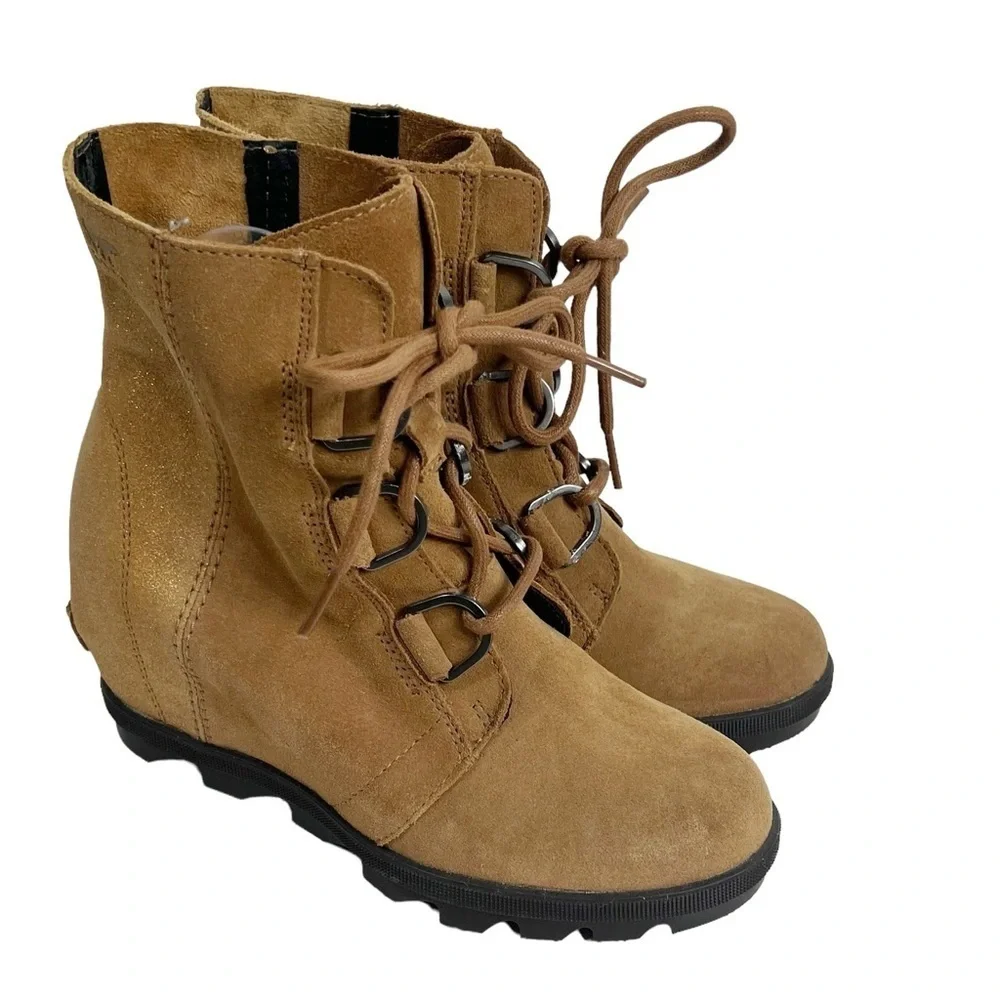 Sorel Joan of Arctic Shimmer Wedge II Lace up boot Camel Youth size 4/35